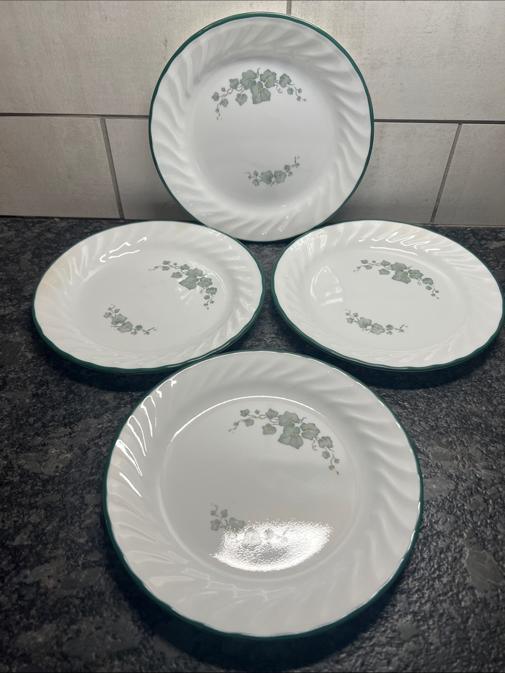 Set of 4 Calloway Ivy Green Trim Floral Salad or dessert Plates very good cond